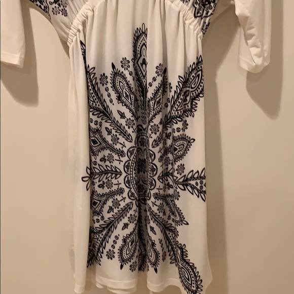 Beach/Swim coverup - Picture 3 of 4